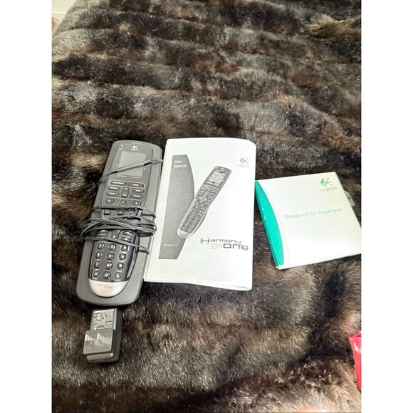 Logitech Harmony One Universal Remote w/ Charging Base & AC Adapter L-LW20 - Picture 2 of 6